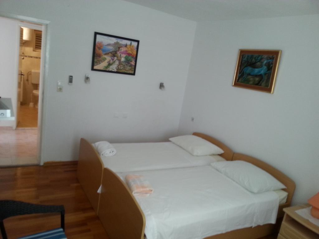 Guesthouse Iva هفار الغرفة الصورة